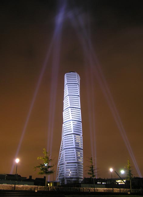 Turning Torso pyramid